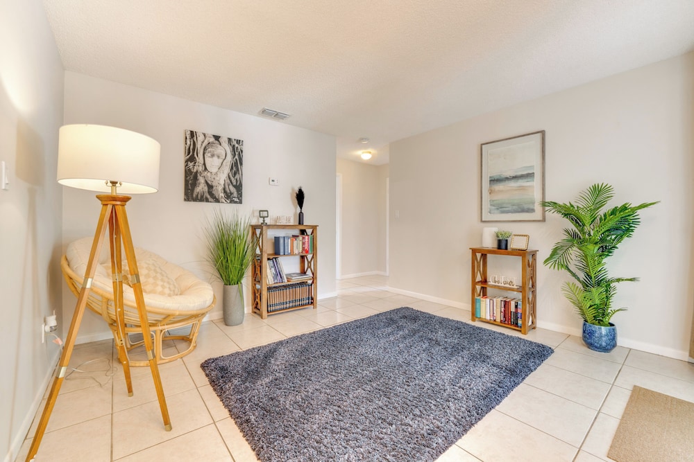 Private Outdoor Oasis w/ Pool: Home in Longwood!
