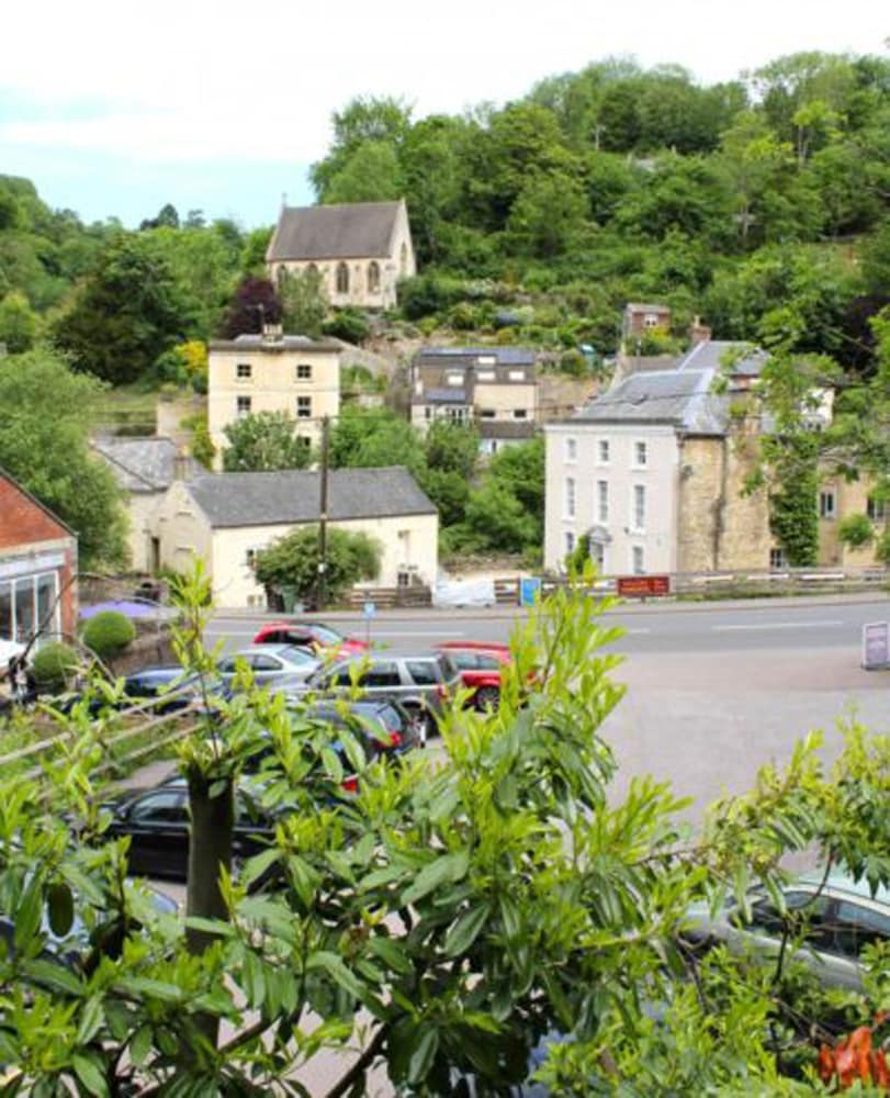 Stroud Vacations - Cotswolds Valleys Accommodation Springfl - Property Image 2