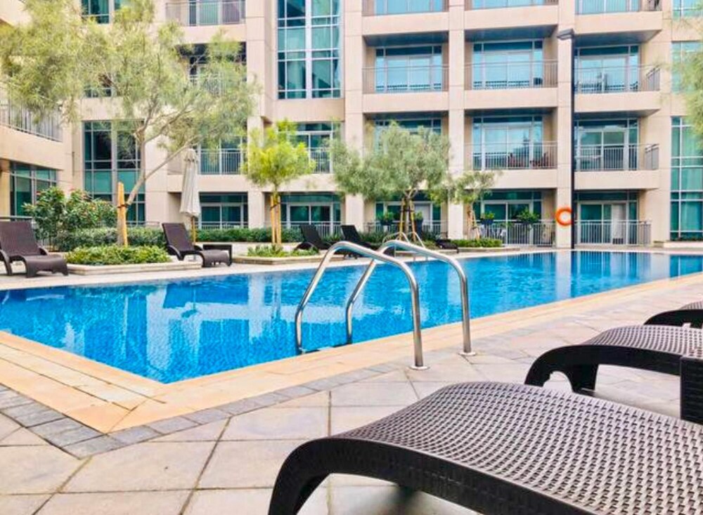 Upgraded Apartment w Stunning Burj Khalifa View