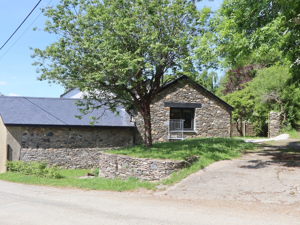 3 Caddaford Barns