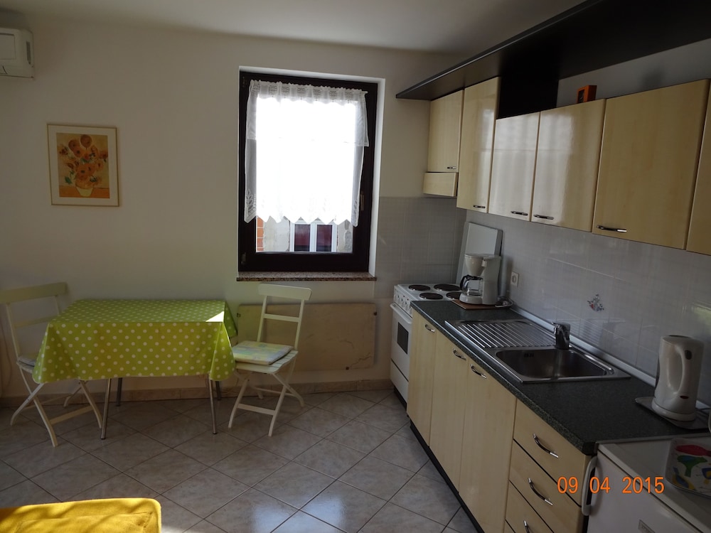 Apartment 802 view 4