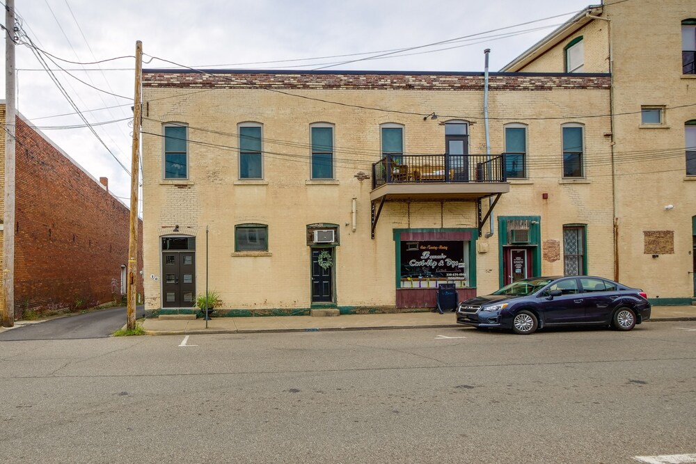 Downtown Millersburg Retreat w/ Sleek Interior! view 5