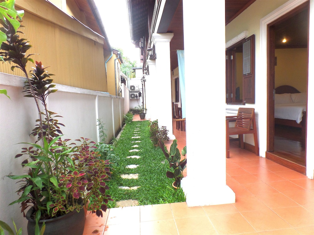 Peninsula Villas