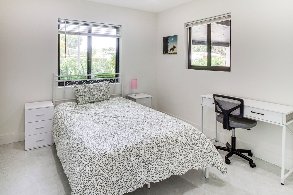 5 Mi to Beach: Group Getaway w/ Yard in Miami