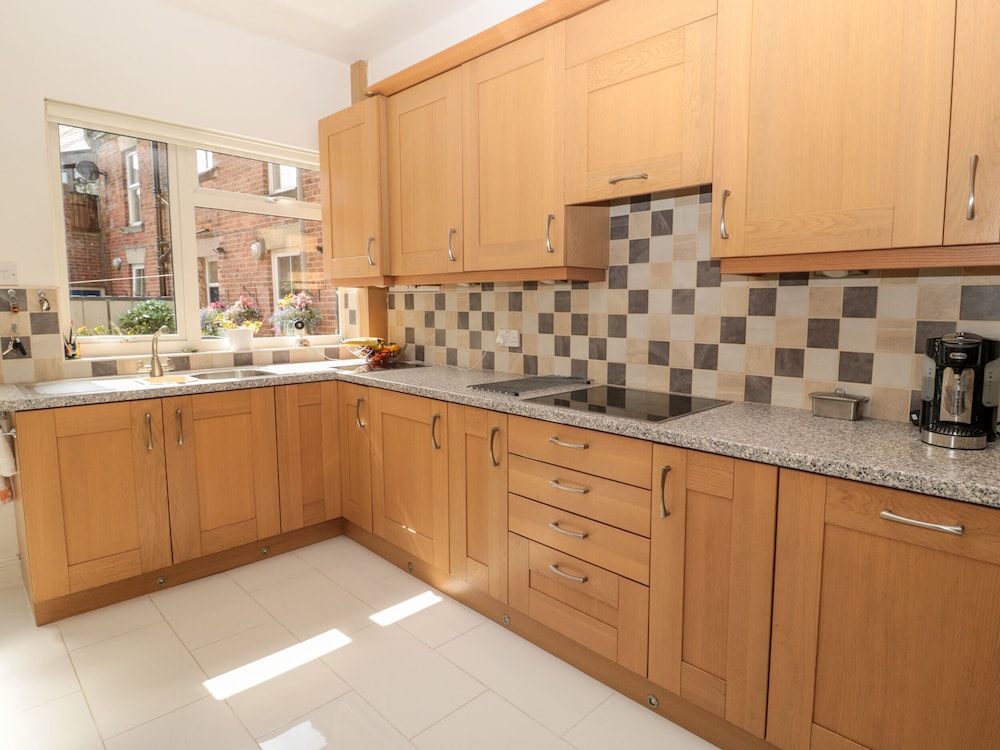 1A Chantry Place
