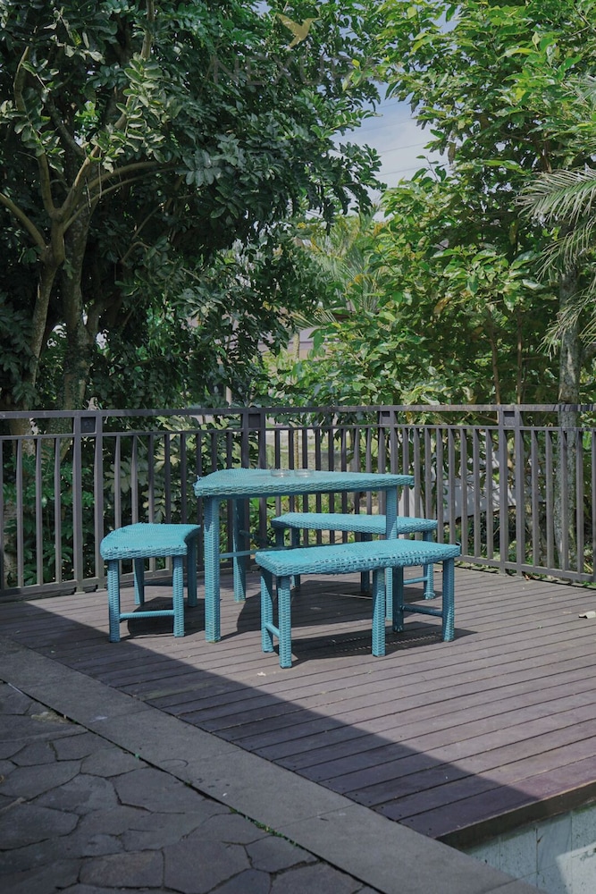 Jambu Klutuk Resort