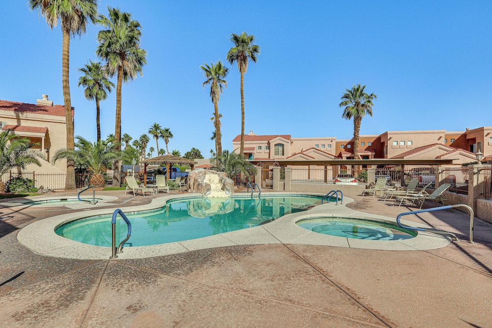 1 Mi to Beach: Condo w/ Pool in Lake Havasu City