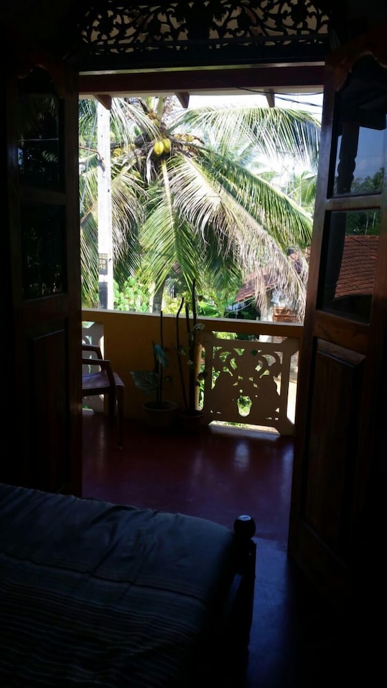 Srilusa Home Stay Hikkaduwa