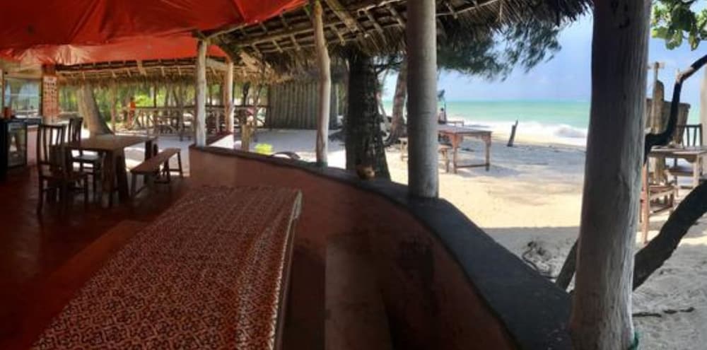 Kiwengwa Vacations - Lazy Beach House - Property Image 14