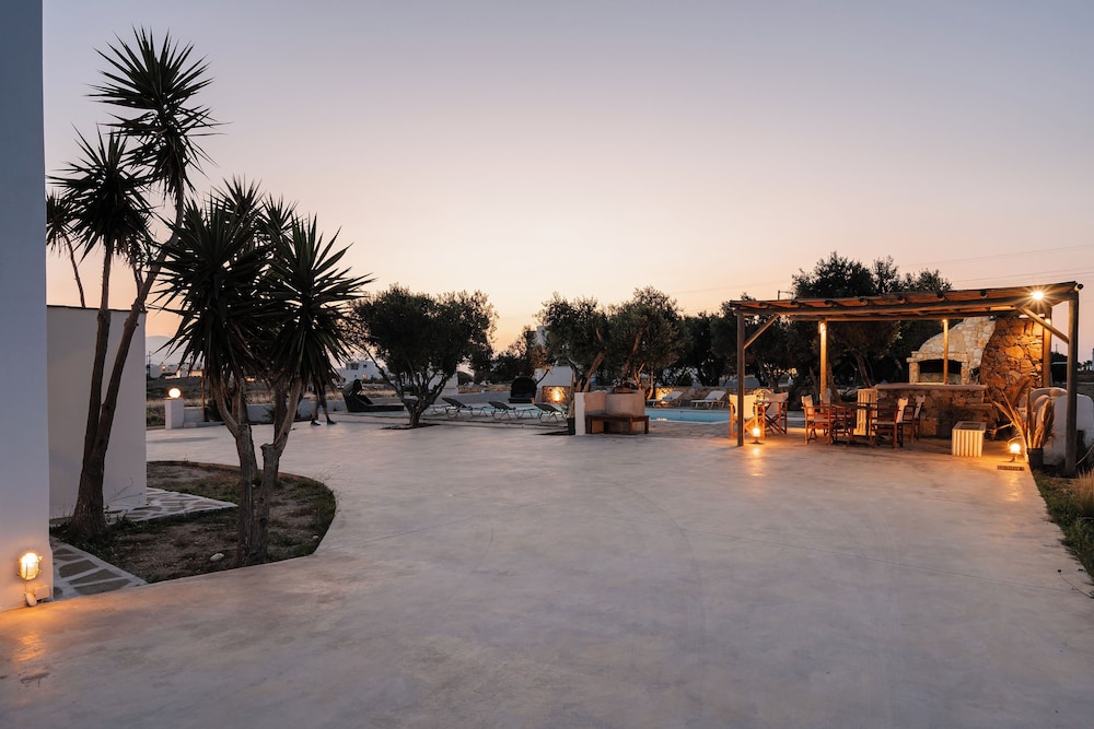 Diamantis studios apartments