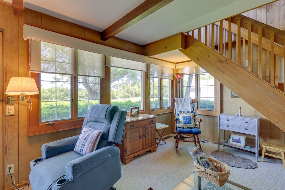 Home w/ Stunning Views in North Truro!