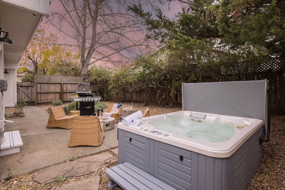 Black Oak by Avantstay Modern Chic Santa Rosa Hideaway With Pool Table Fire Pit