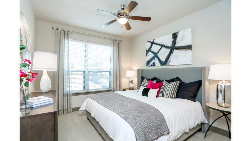 Suite Destination Austin City Center - Image 2