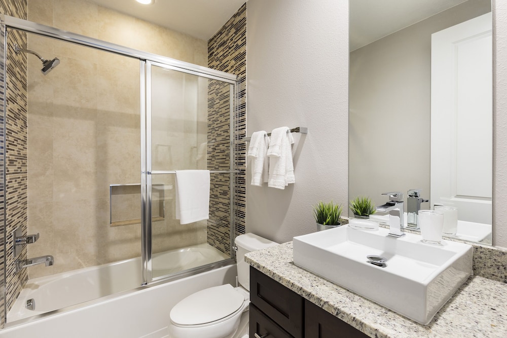 Summerville Vacation Homes by Columbia Management