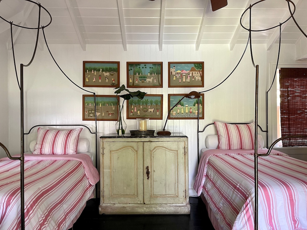 Hibiscus Hill Kings Treat - Ultimate Island Style House W/pool 3 Bedroom Home