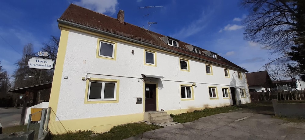 2-Rent Group Hostel Apartments EVE74