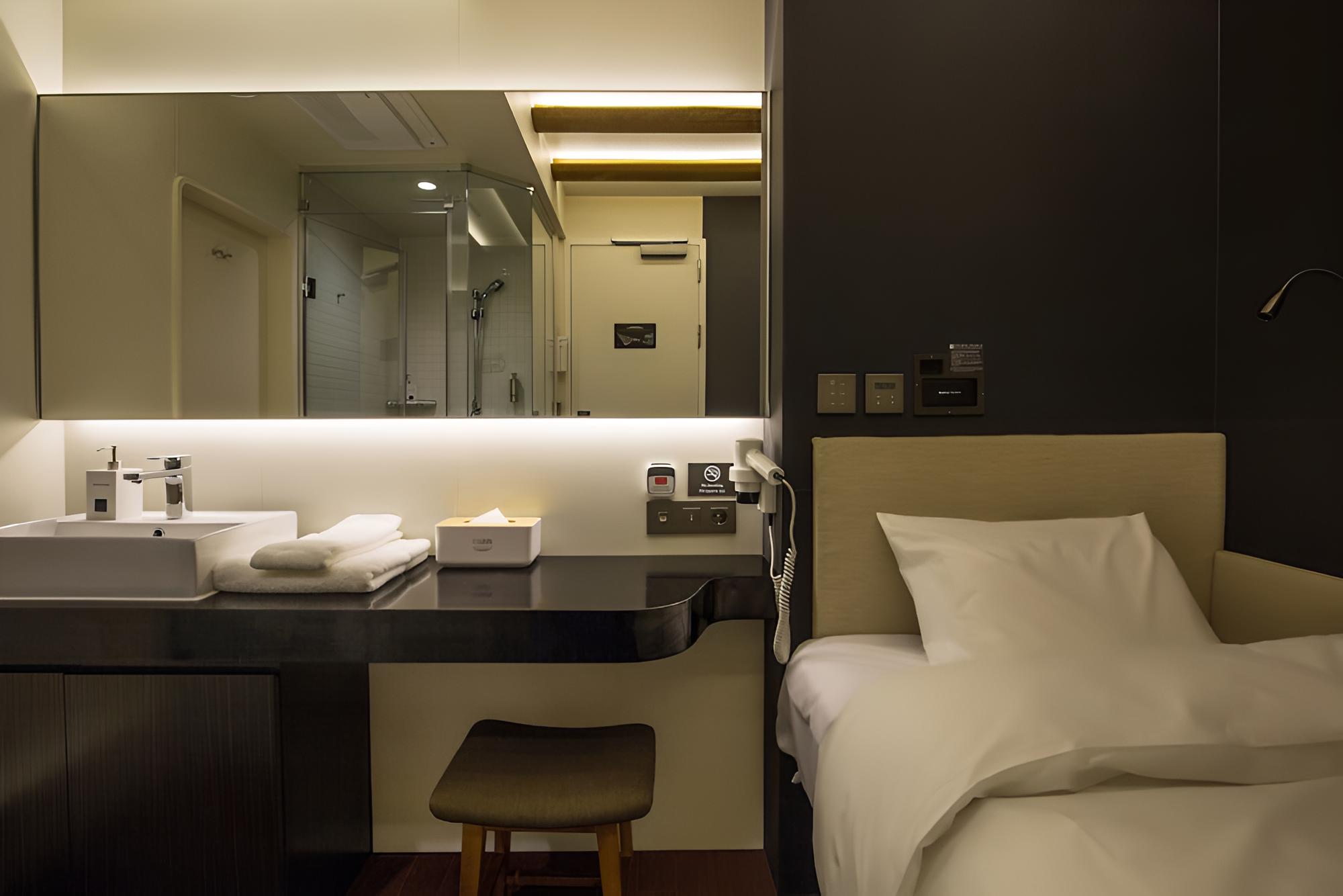 Capsule Hotel 'Darakhyu' T1
