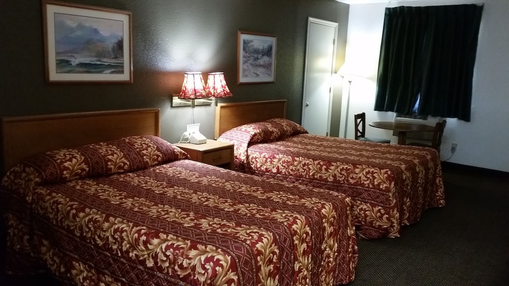 Mountain Home Vacations - Brass Door Motel Gassville - Property Image 2