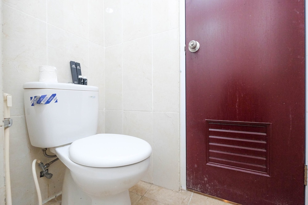 Cozy Minimalist Studio @ Taman Melati Margonda Apartment By Travelio view 3