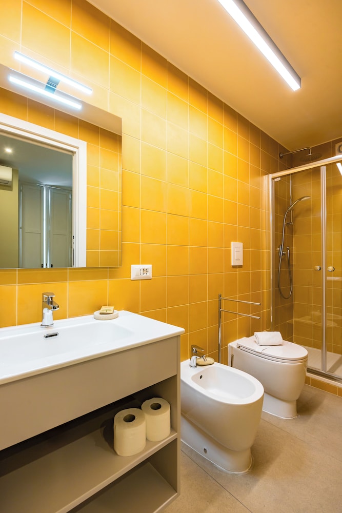 La Pinacoteca Aparthotel by NapoliApartments