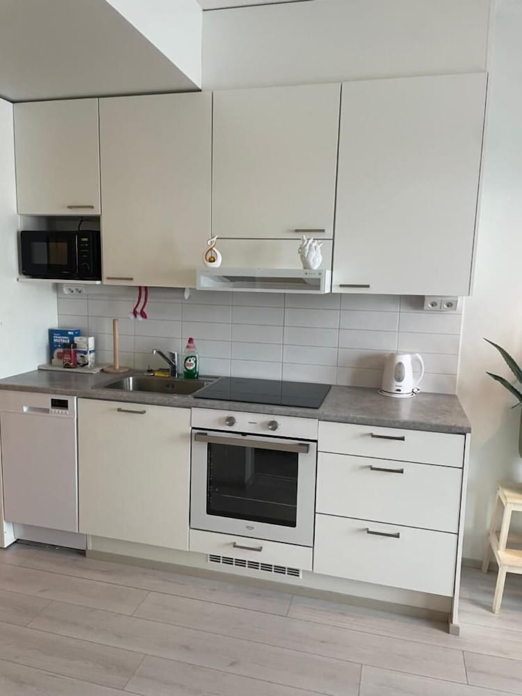 Charming 1-bedroom Apartment in Tampere With Fireplace