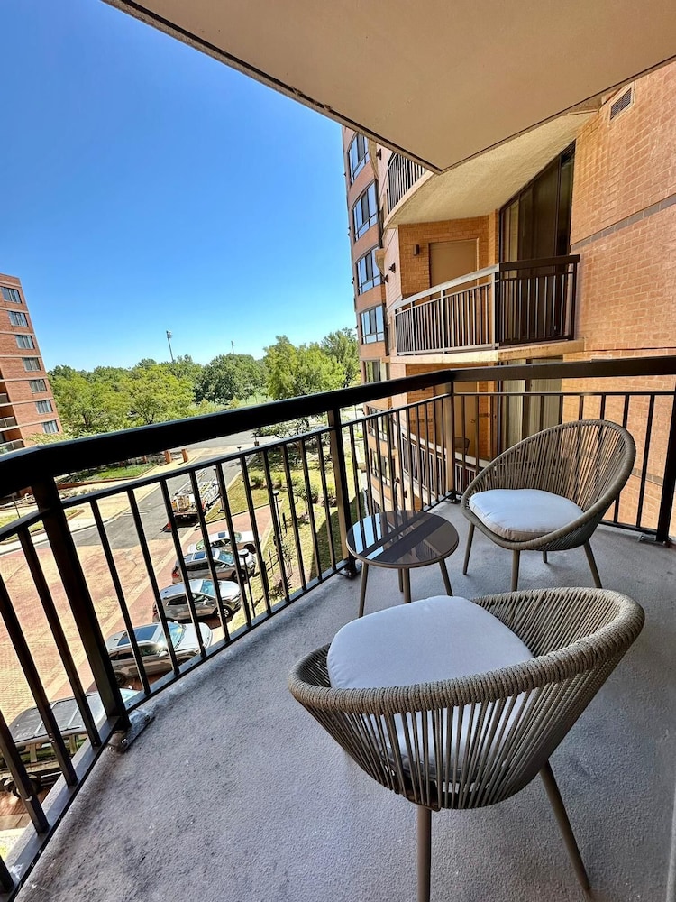 Metro-Friendly DC Apartments