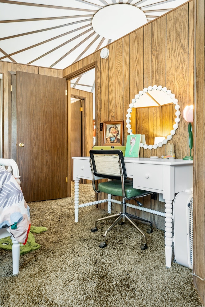 Carousel House 2 Bedroom Home