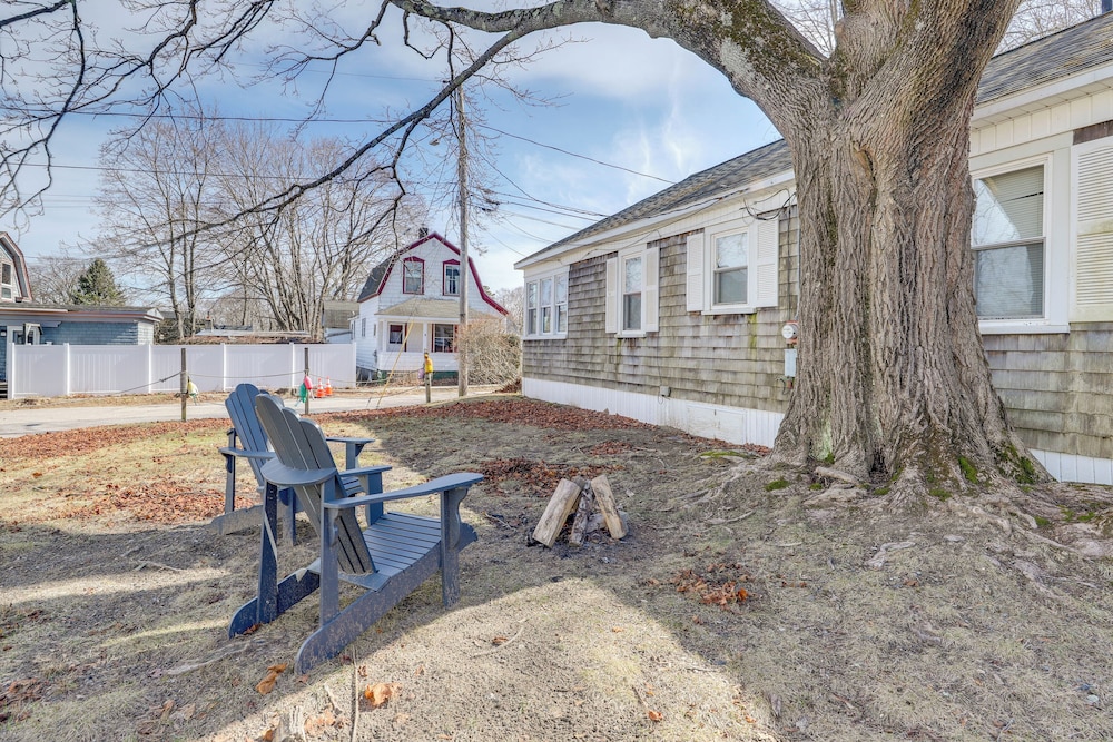 1/2 Mi to Pier: Wfh-friendly Apt in Maine!