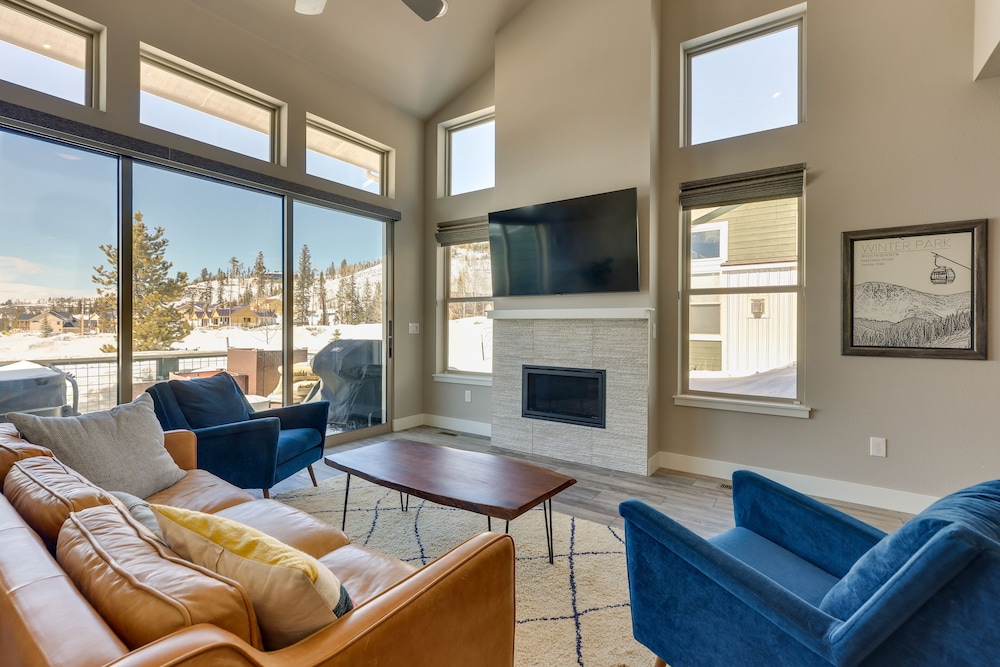 Fraser Vacation Rental - Shuttle to Winter Park!