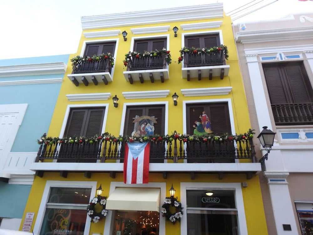 Casa del Sol-a Hospitals Malls Restaurants and Train Ride to Coliseo