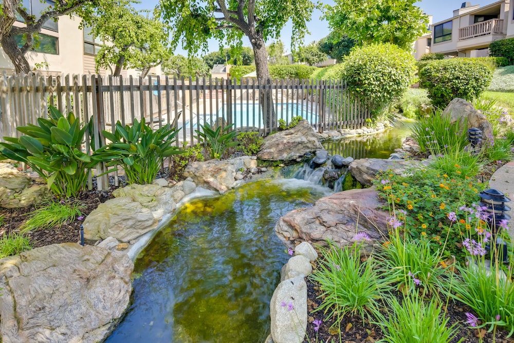 Solana Beach Condo w/ Community Pool, Beach Access