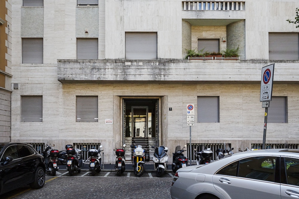 Renovated Penthouse Duomo & Via Torino