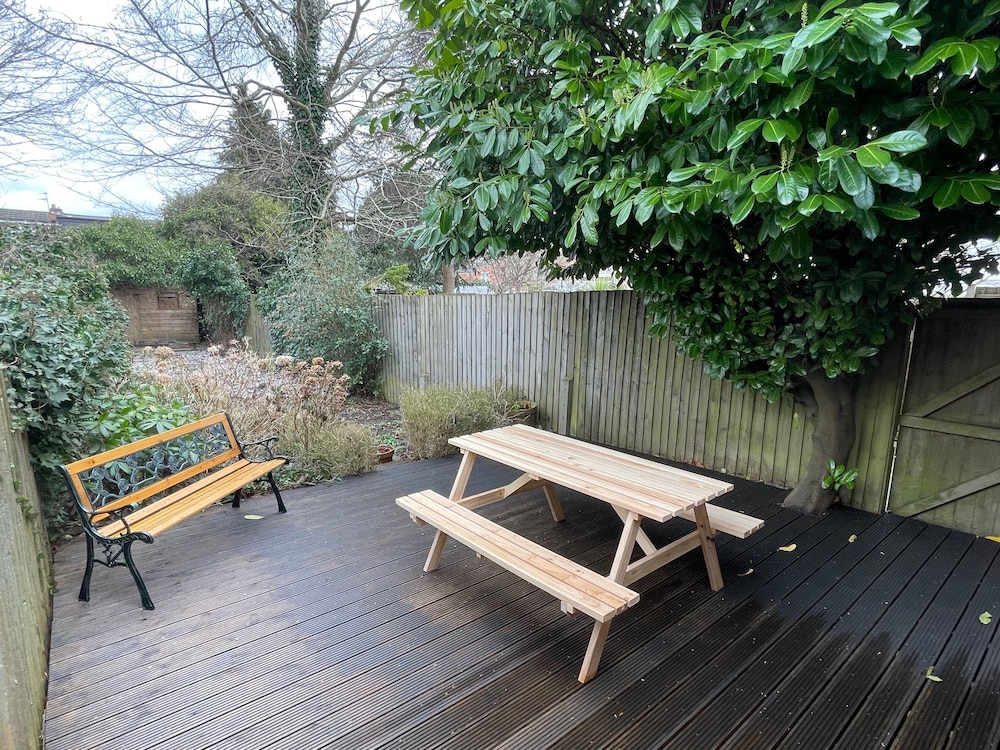 Familyfriendly - Sleeps6 - Privateparking - Garden