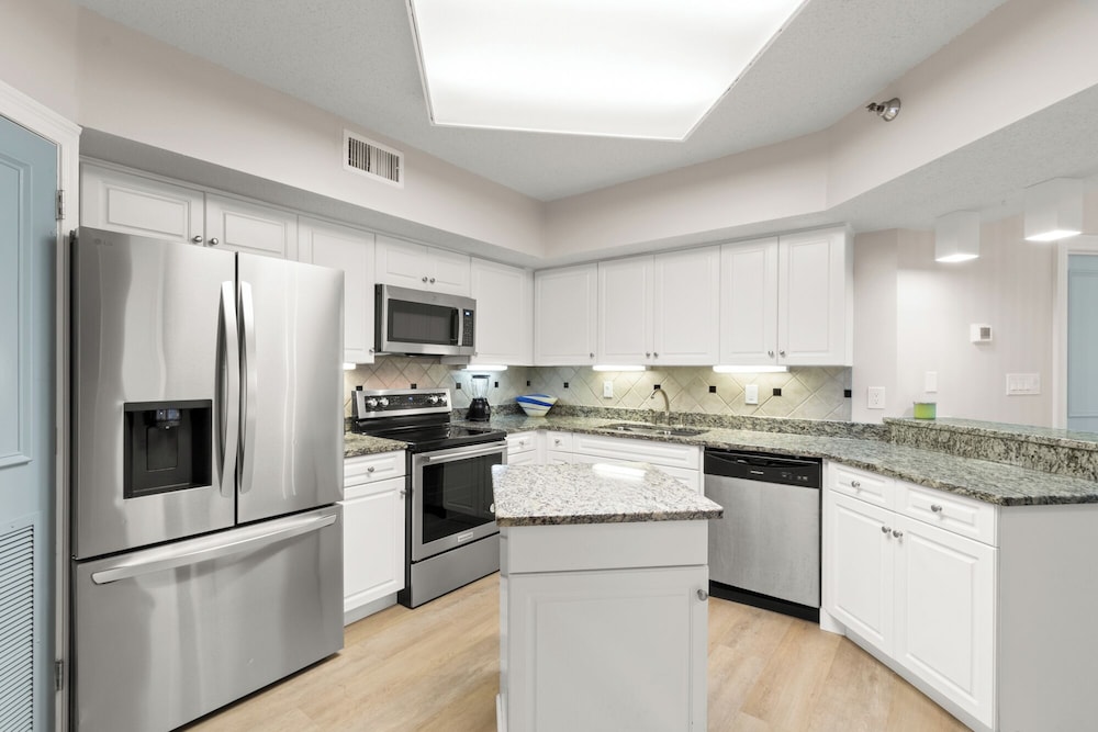 Windward Pointe 1502