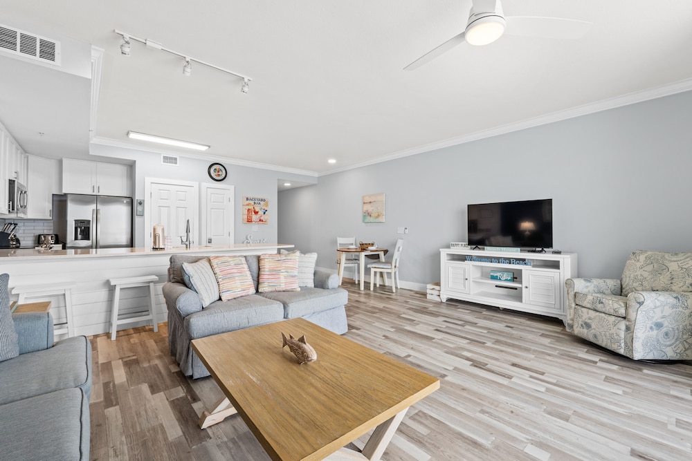 Tidewater by Book That Condo
