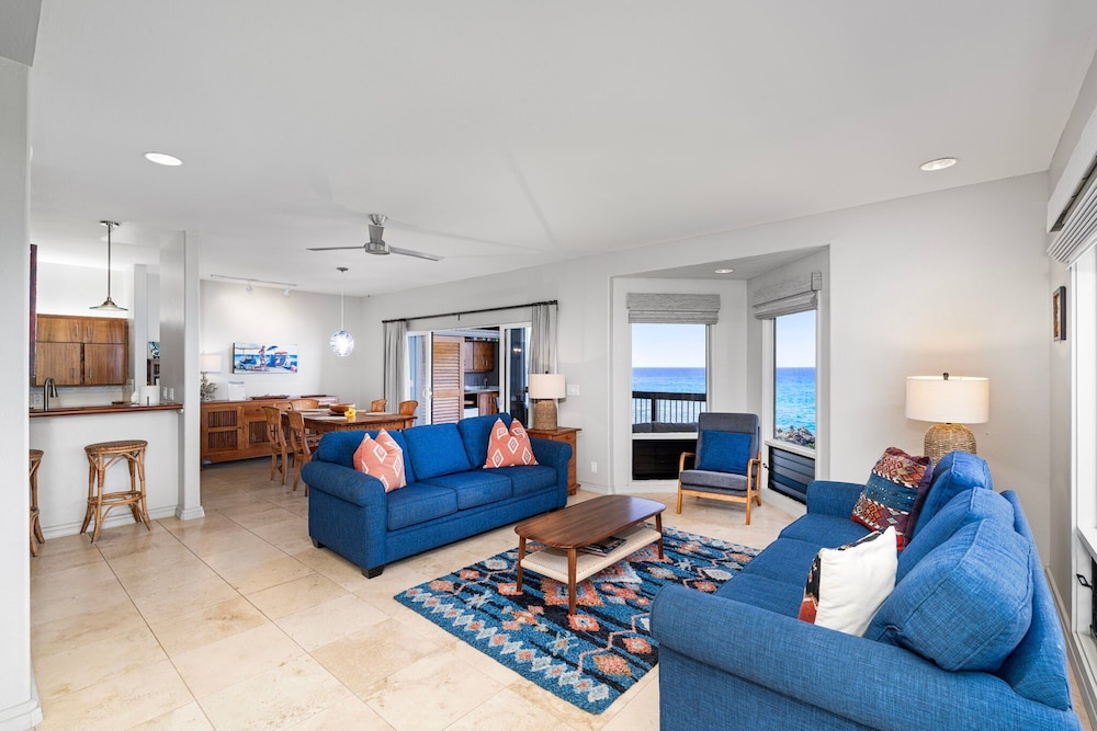 Oceanfront Kanaloa Condo - Pools, Hot Tubs & Sunset Views- Vrkcv