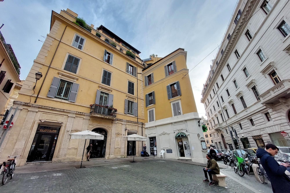 Luxury Navona Apartment
