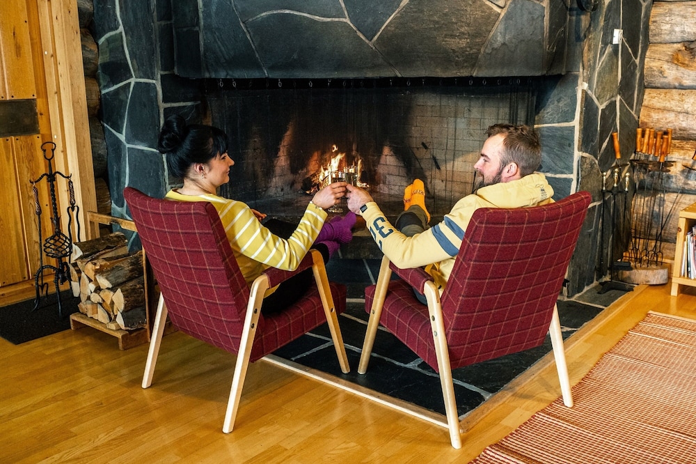 Saarikejo Log Chalet