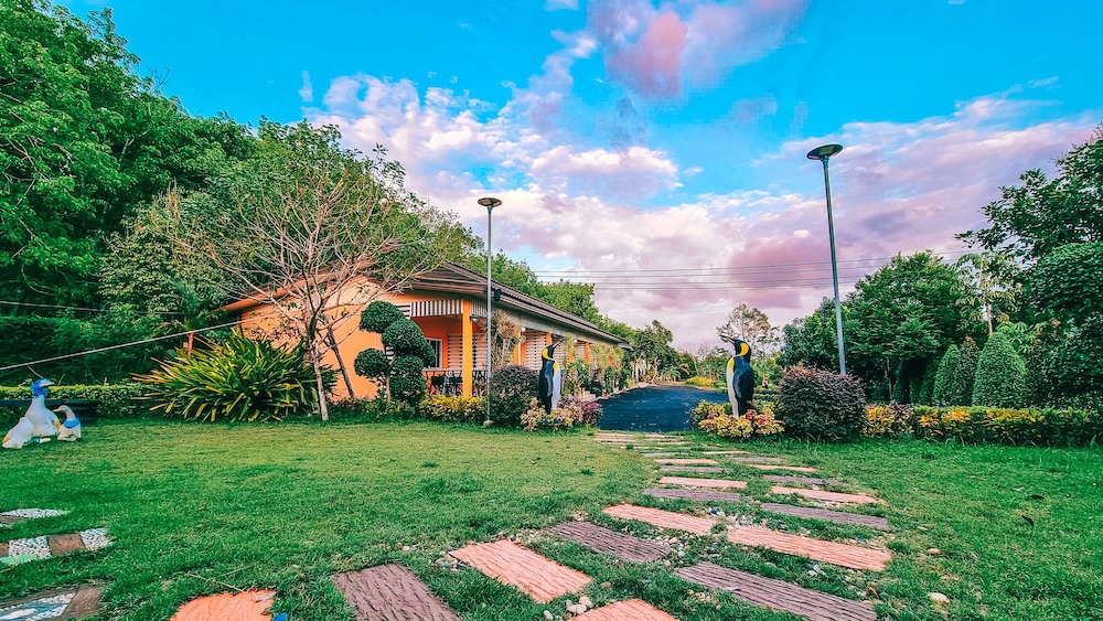Baan Suan Meetang Resort