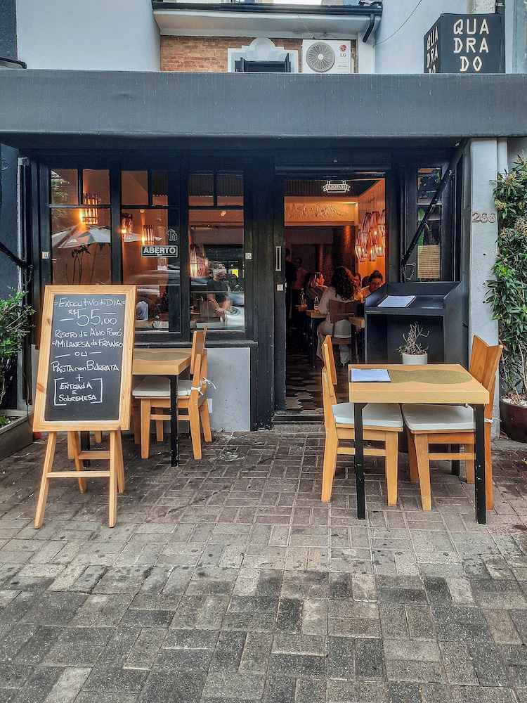 JFL prédio completo com café da manha