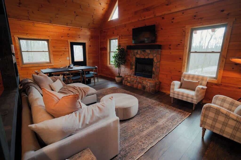 Memories at Hillside A Modern Cabin Hocking Hills