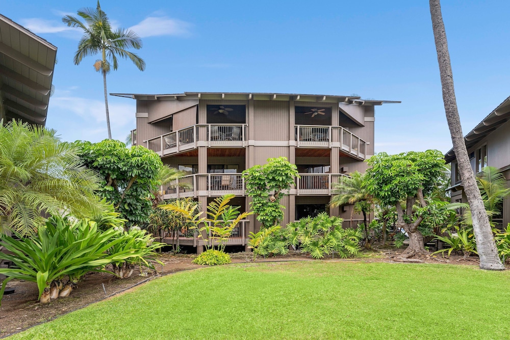 Fairway & Ocean Views - Updated Top Floor - AC- Vrkcv