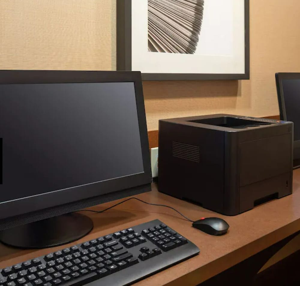 Days Inn by Wyndham Rosenberg - Property Image 7