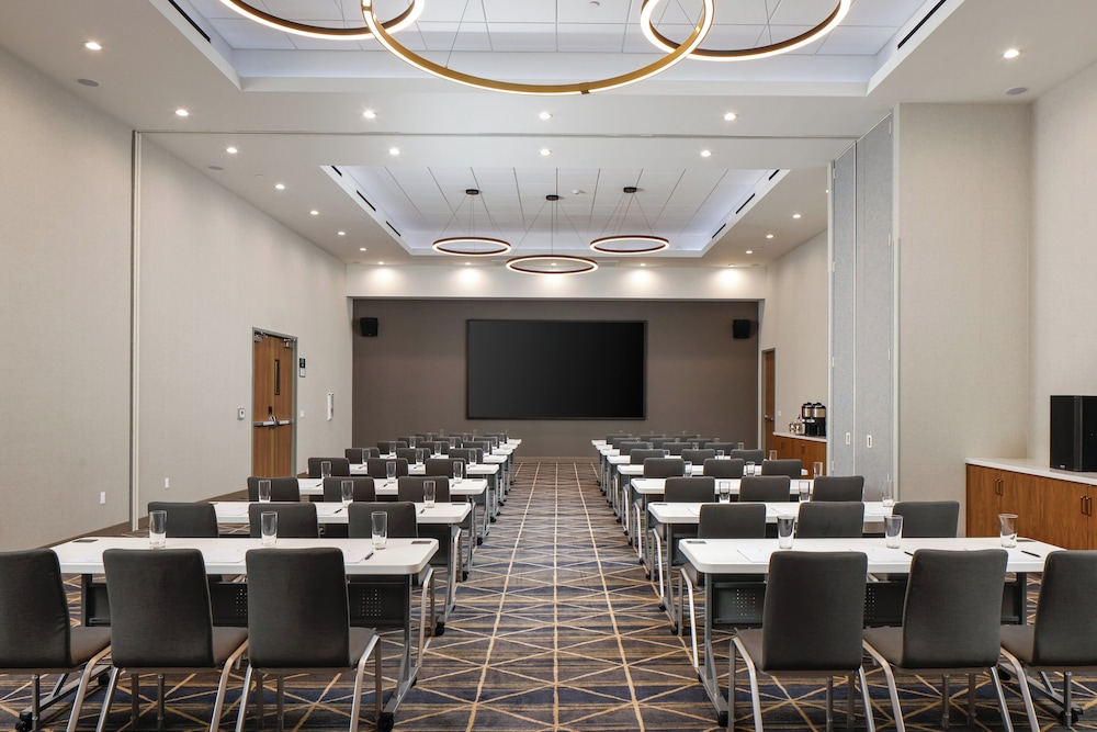 Holiday Inn Suites Monterey Park Los Angeles, an IHG Hotel - Property Image 90