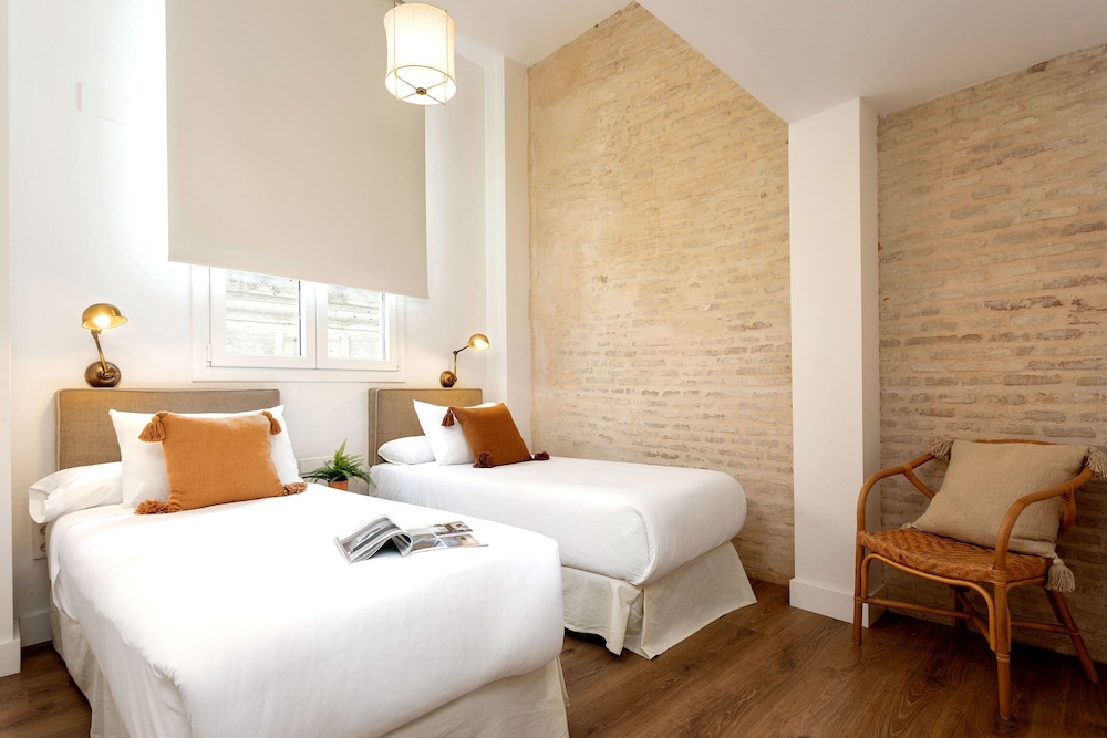 Cozy Apartment in the Center Almirante Lobo I