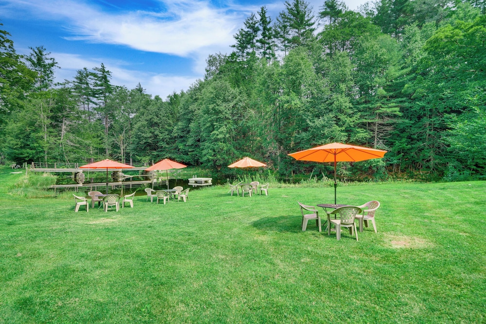 Hawley Home w/ Deck & Mtn Views: Swim, Ski & More!