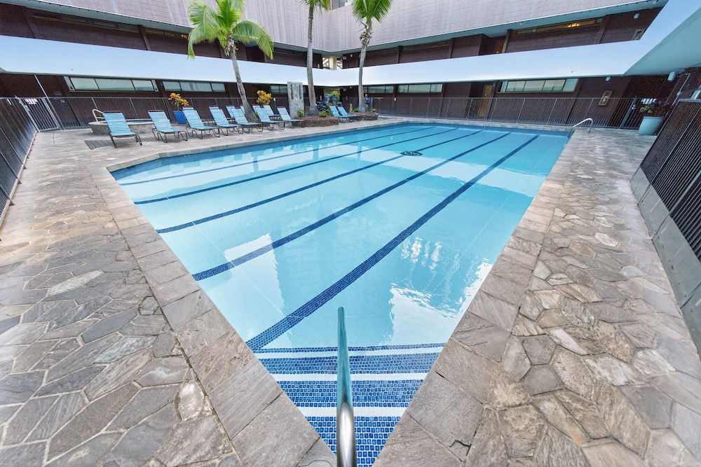 Chic Dt Honolulu Executive Condo 1 Bedroom Condo