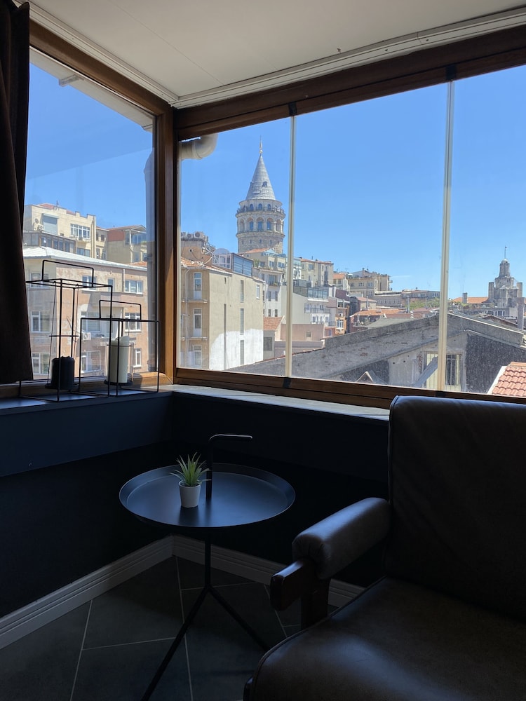 HAUS  Galata