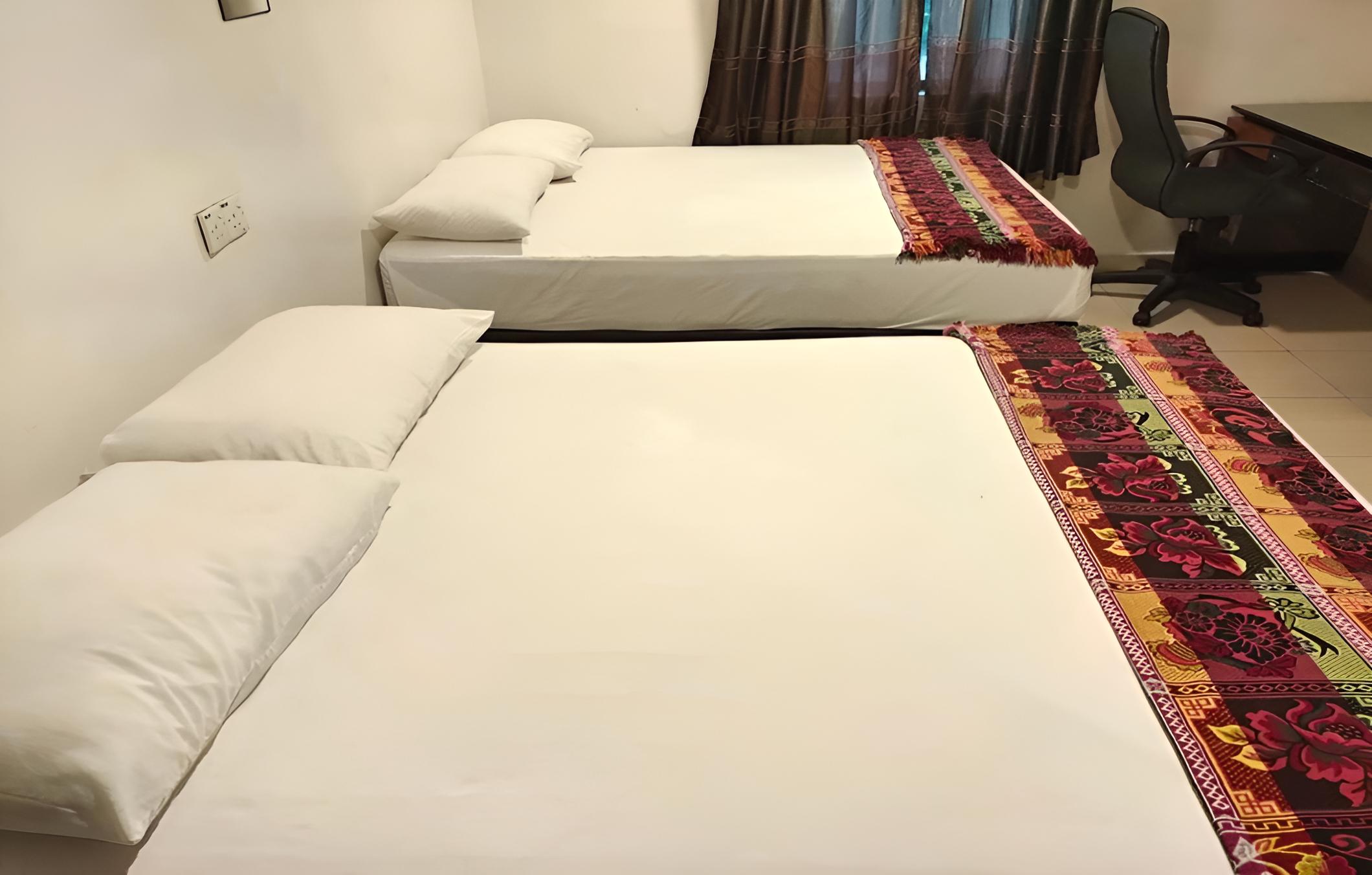 OYO 90273 Mz Hotel