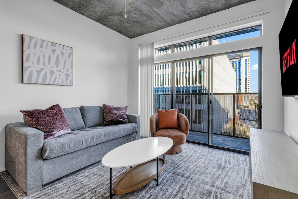 Phoenix Urban Luxury Escape